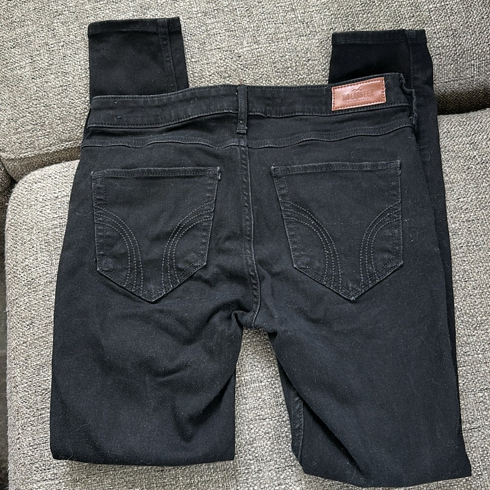 Hollister Mid-Rise Super Skinny Black Ripped Jeans 5S